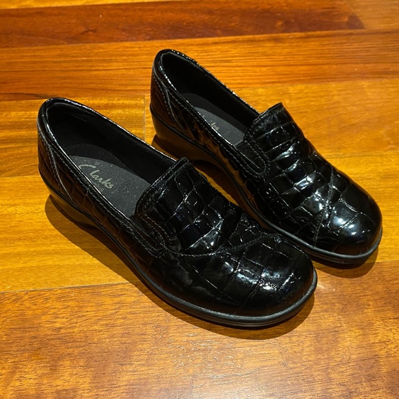 Clarks Black Patent Loafers - Picture 1 of 7